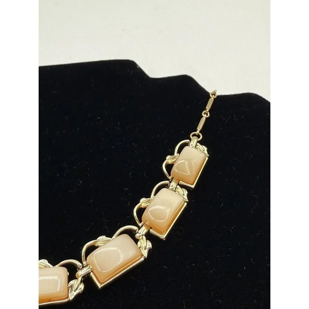 VTG Choker Champagne Beige Thermoset Lucite‎ Baguette Links Gold Tone Metal 17